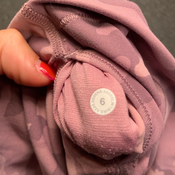 ❌Sold❌ Lululemon align shorts - Picture 5 of 5